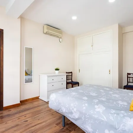 Home2book Bright & Comfy Cruz Center *