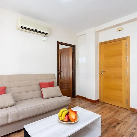 Daire Home2book Bright & Comfy Cruz Center